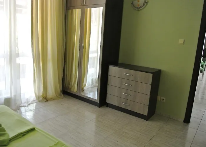 St. Sofia - Official 4* Slantschew brjag